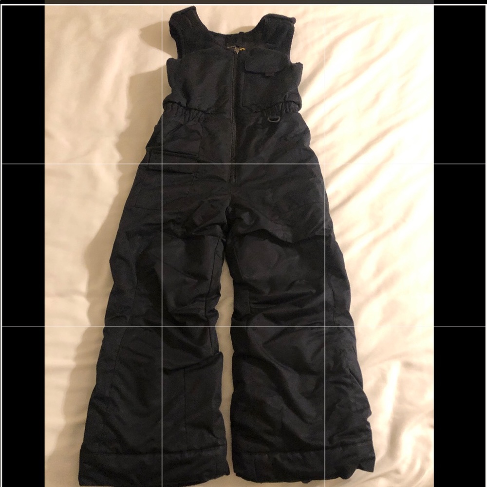Snow Dragon black ski bib size 6